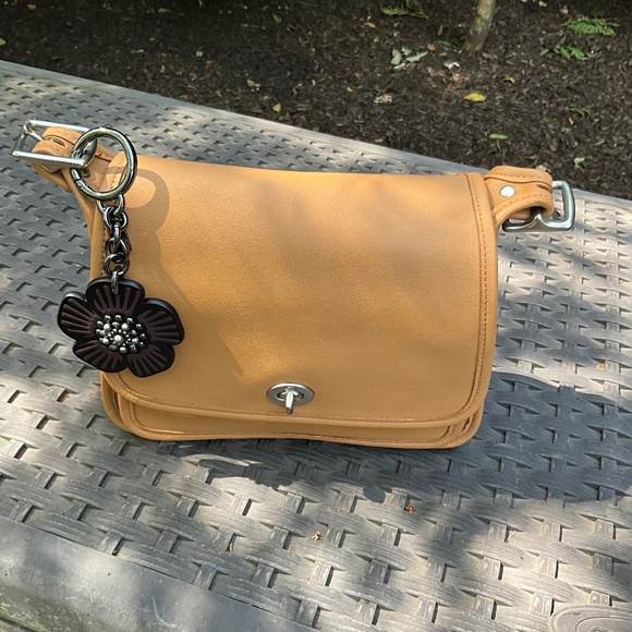 Meet your Posher, Natalya - Picture 1 of 2